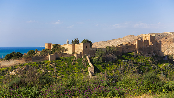 Visita la Alcazaba de Almería desde el Camping de Los Escullos en Cabo de Gata