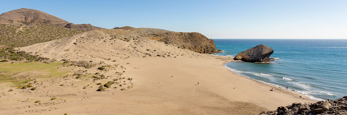 Playas y Calas junto al Camping de los Escullos, Cabo de Gata