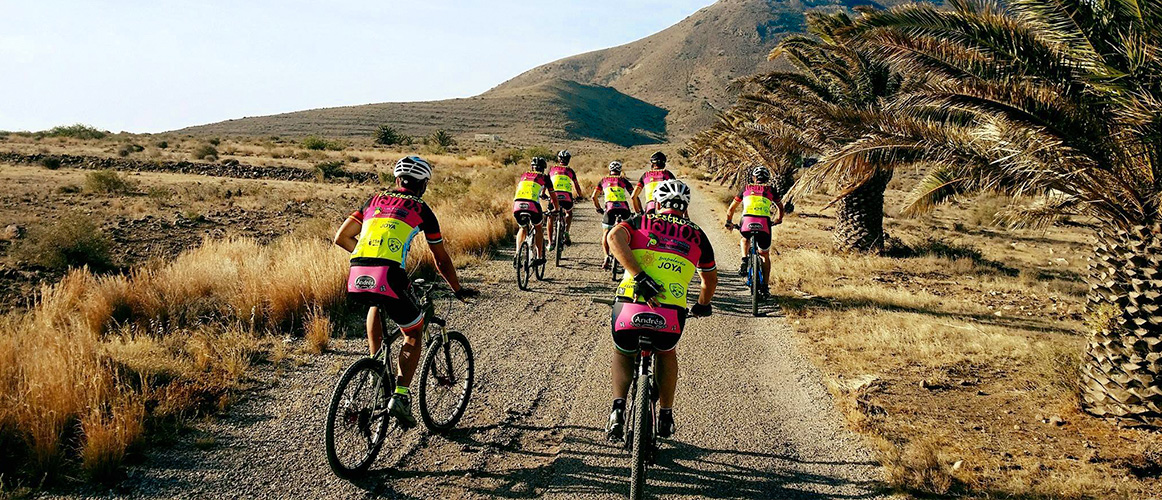 Camping Los Escullos - Grupos - Ciclismo Camping Los Escullos - Grupos - Ciclismo
